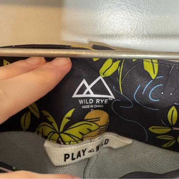 Wild Rye Outdoors Printed Black Mid Rise Sport Bike Shorts Size 0 - Picture 5 of 8